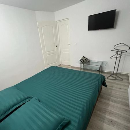Appartement Garsoniera Casa Dragoeni, Târgu Jiu Extérieur photo