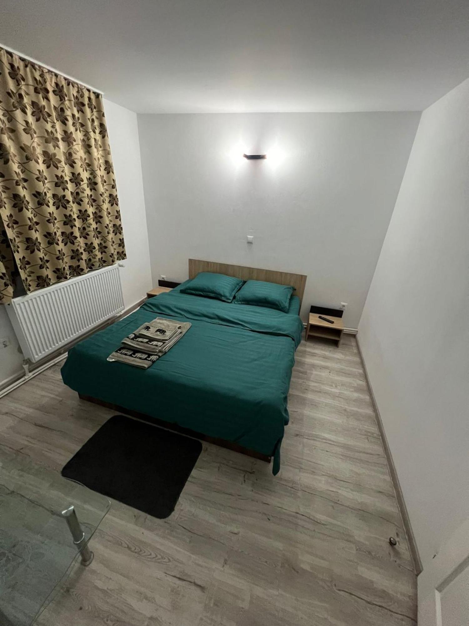 Appartement Garsoniera Casa Dragoeni, Târgu Jiu Extérieur photo